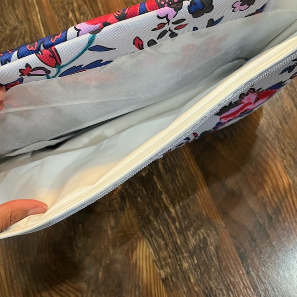 vera Bradley vineyard floral cooler - Picture 8 of 8